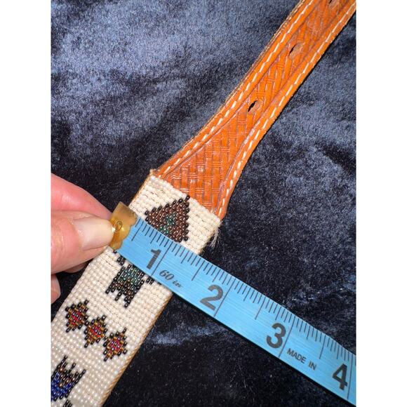 VINTAGE NATIVE GLASS INTRICATELY BEADED BELT ON TOOLED LEATHER - Picture 2 of 9